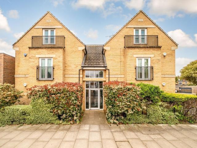 Apartment for rent in London Borough of Hounslow, Spring Grove