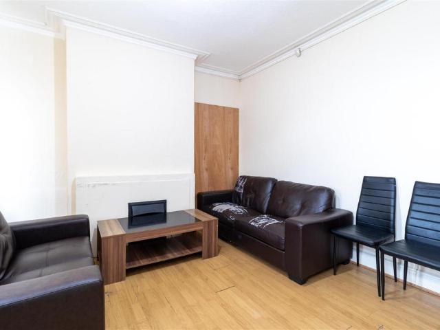 House for rent in Hyde Park, West Yorkshire