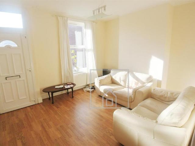 House for rent in Hyde Park, West Yorkshire