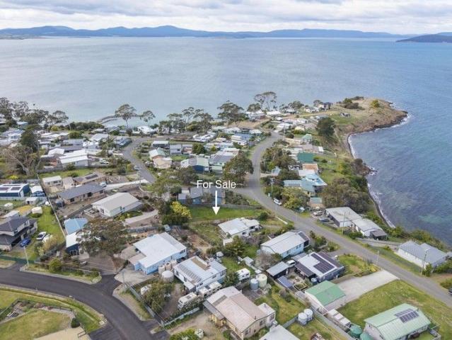 Land for sale in Primrose Sands, Tasmania