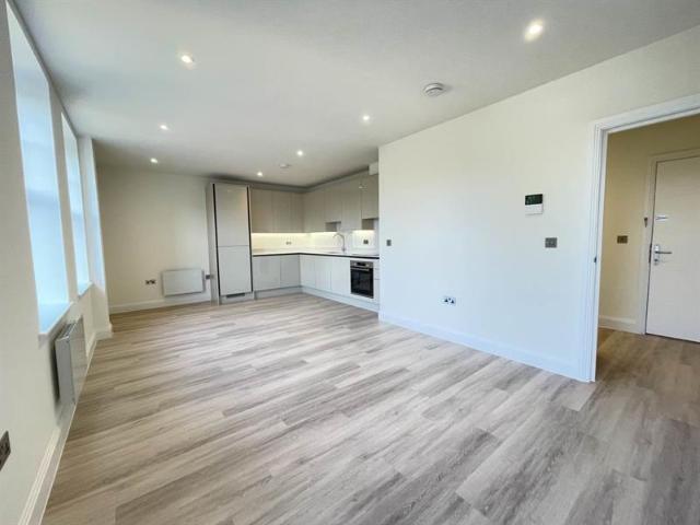 Apartment for rent in Sunninghill and Ascot, Sunninghill