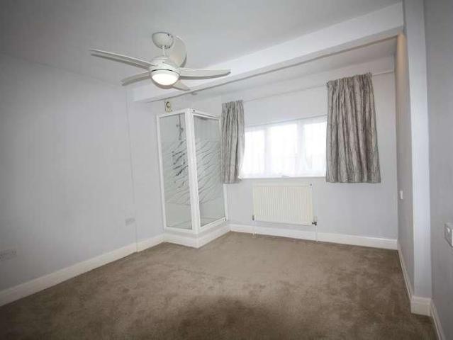 House for rent in Farnham Common, Buckinghamshire