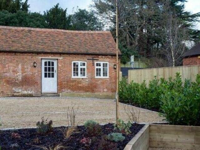 Studio for rent in Farnham Common, Buckinghamshire