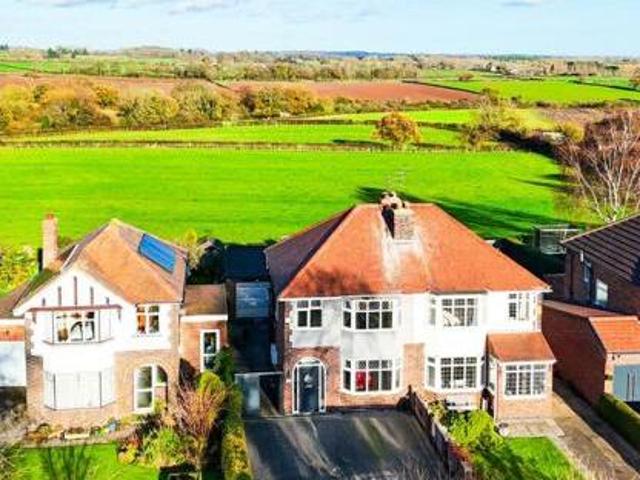 House for sale in Arnold, City of Nottingham