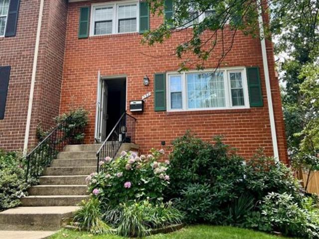 House for sale in Falls Church House for sale in Falls Church