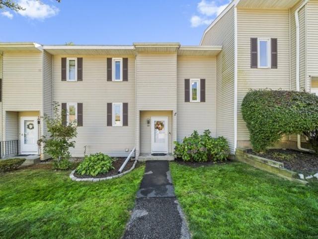 House for sale in Suffield