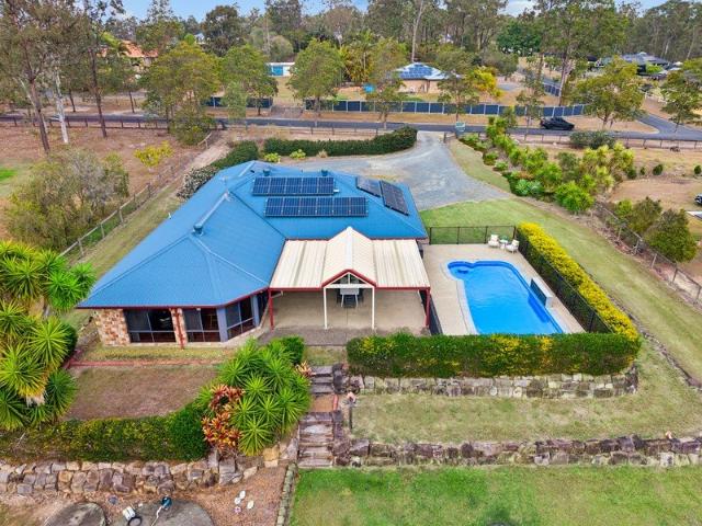 Cottage for sale in Toombul, Queensland