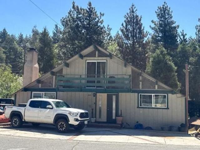 House for sale in Green Valley Lake, California
