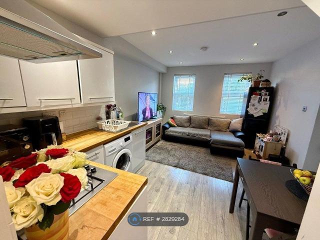House for rent in London Borough of Croydon, Shirley