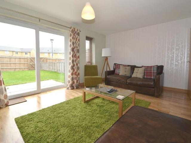 Townhouse for rent in West Drayton, Greater London