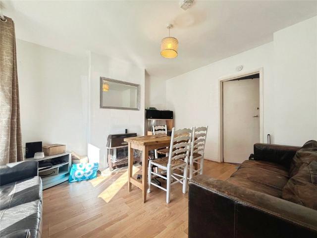 House for rent in Ripley Springs, Row Town