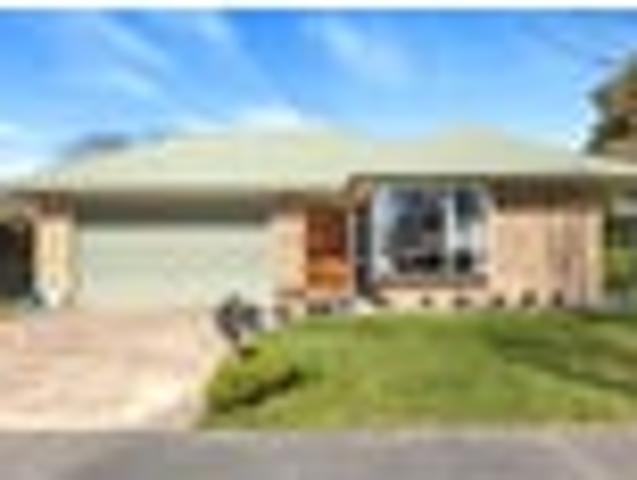 House for sale in Chaslands, Canterbury