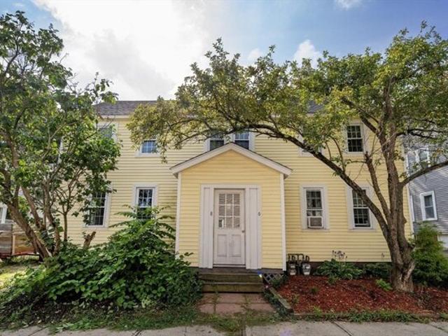House for sale in Amesbury, Massachusetts