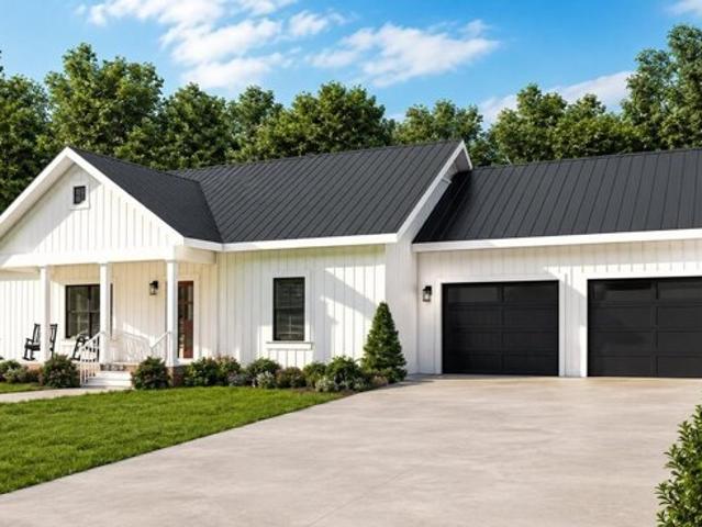 House for sale in Farmington, Strafford County