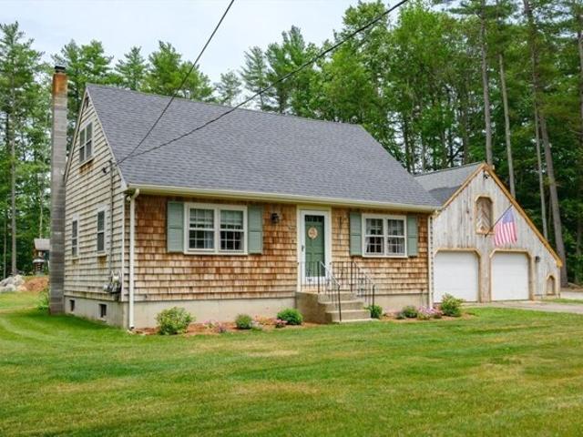 House for sale in Hanson, Massachusetts