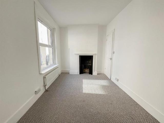 Apartment for rent in Silverhill, Guestling Green