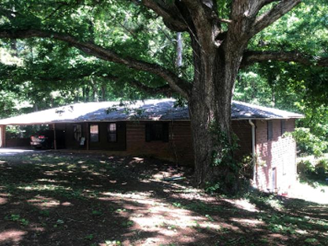 House for sale in Red Oak, Georgia