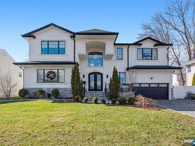 House for sale in Paramus, New Jersey