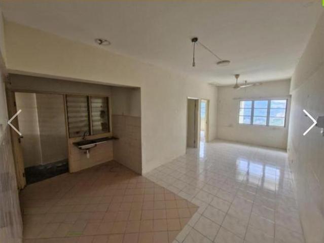 Serviced Residence for sale in Langat, Selangor