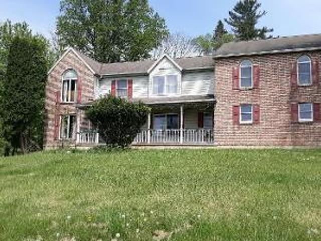 House for sale in Easton