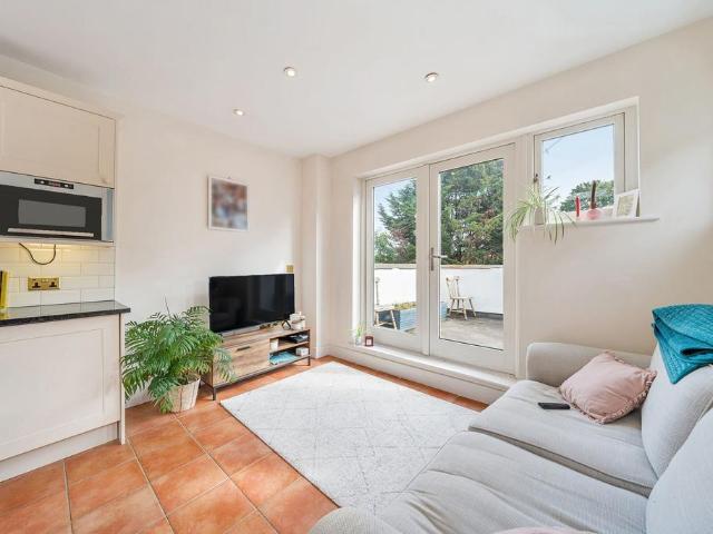 Apartment for rent in London Borough of Lewisham, Greater London