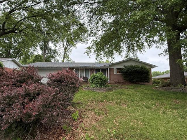 House for sale in Belleville, Illinois