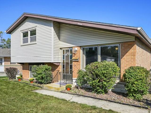 House for sale in Midlothian, Illinois