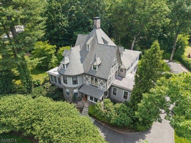 House for sale in Summit, New Jersey