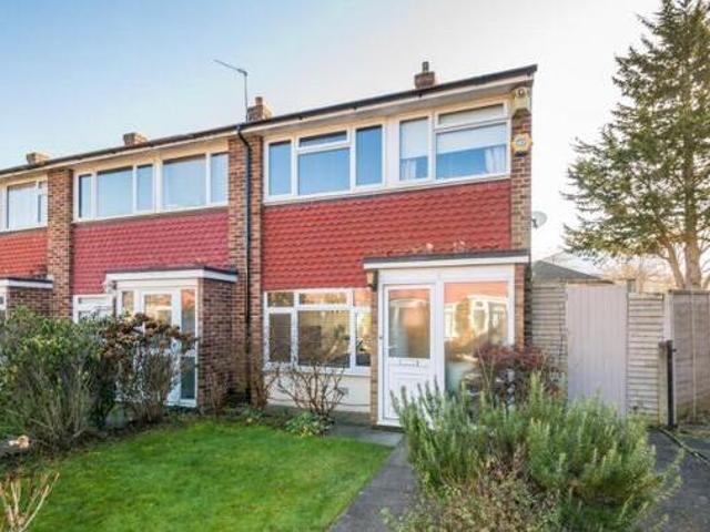 House for rent in Surrey