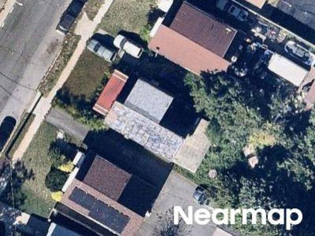 House for sale in Queens, Arverne