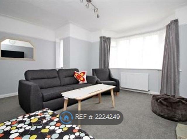 House for rent in Little Stanmore, Greater London