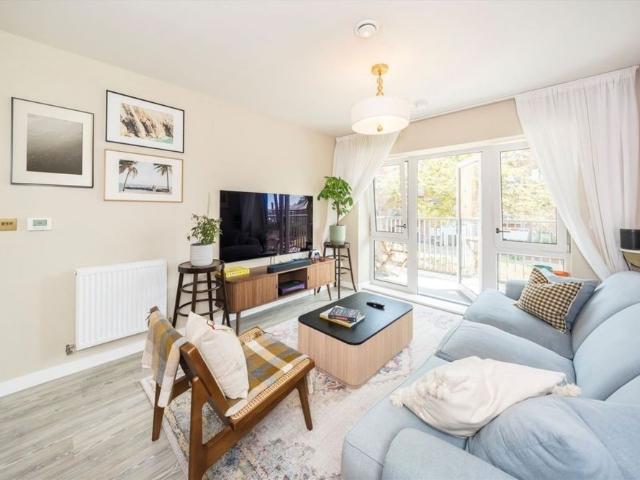 Apartment for rent in Springfield Place, Greater London