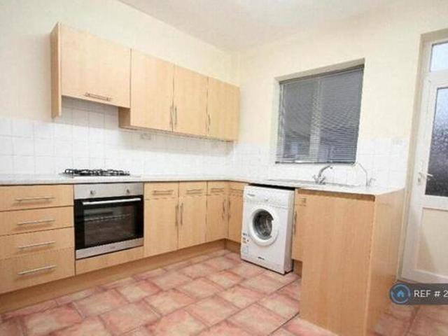 House for rent in Caldermill, East Midlands