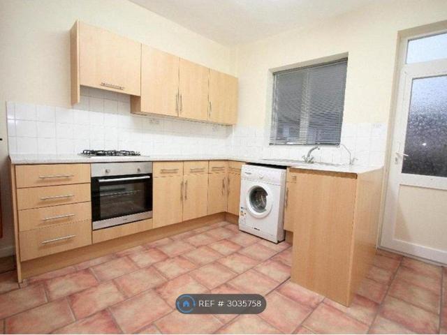 House for rent in Caldermill, East Midlands