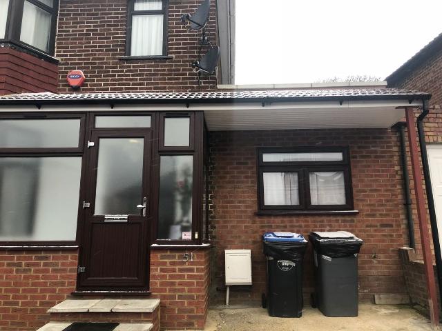 Studio for rent in Kingsbury, Greater London