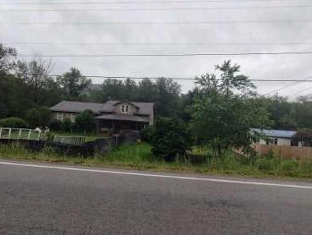 House for sale in Laughlintown, Pennsylvania