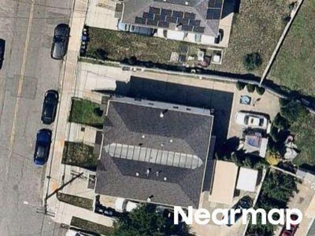 House for sale in Queens, Arverne