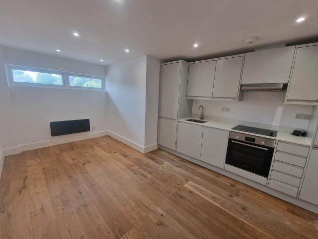 Apartment for rent in Chalkwell, Oad Street