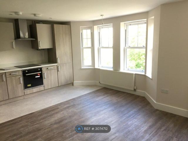 Apartment for rent in West Green, Crawley