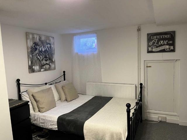 House for rent in Charlotteville, Guildford