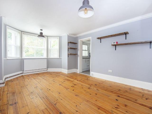 Apartment for rent in Surbiton, Greater London