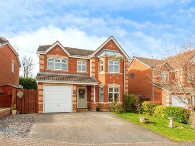 House for sale in Churwell, West Yorkshire