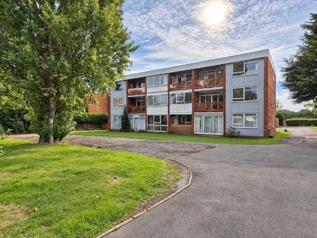 Apartment for rent in Falcon Lodge, Sutton Coldfield