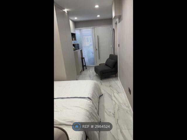 Room for rent in Wood End, Wednesfield