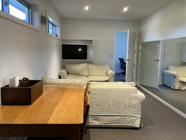 Apartment for rent in Farnham, Blenheim