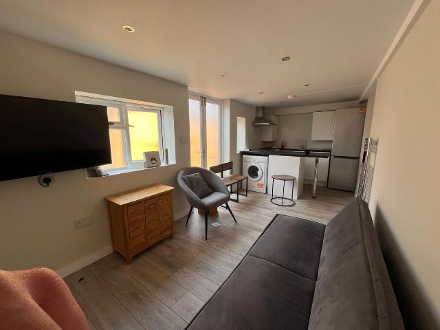 Studio for rent in London Borough of Barking and Dagenham, Greater London