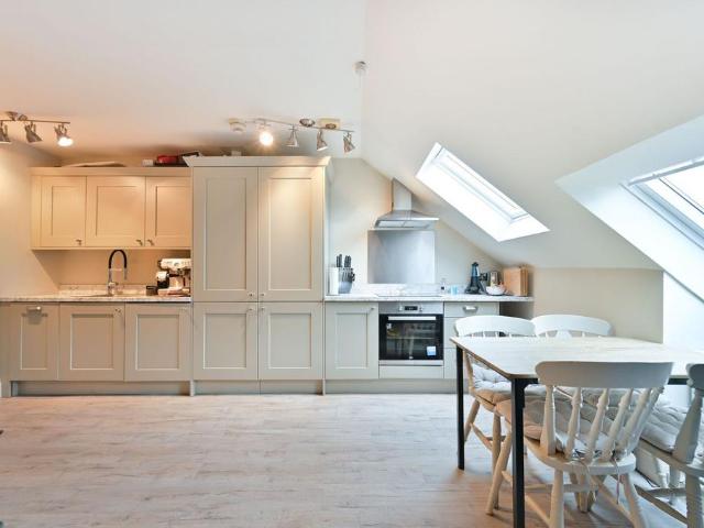 House for rent in Harlesden, Greater London
