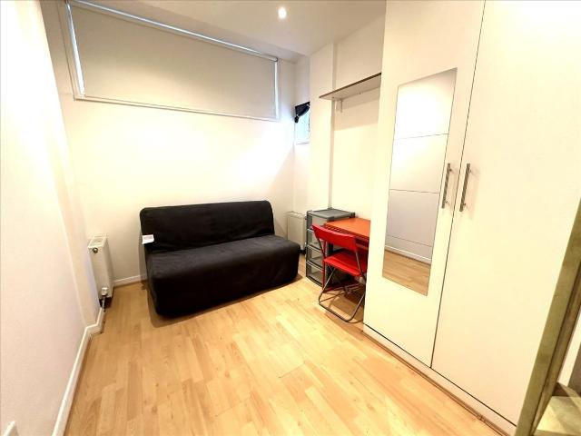 Room for rent in Harlesden, Greater London