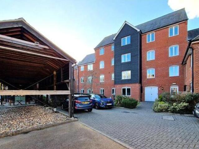 House for sale in Spring Vale, Hampshire