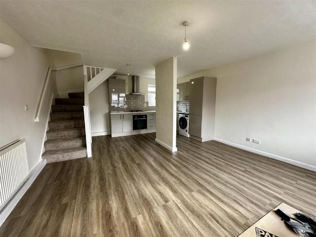 House for rent in London Borough of Hounslow, Greater London